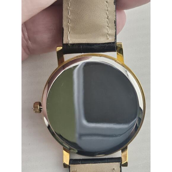 Mens NOS Very Rare Snoopy Holding Heart Quartz Watch New Battery Band Runs - Picture 10 of 11